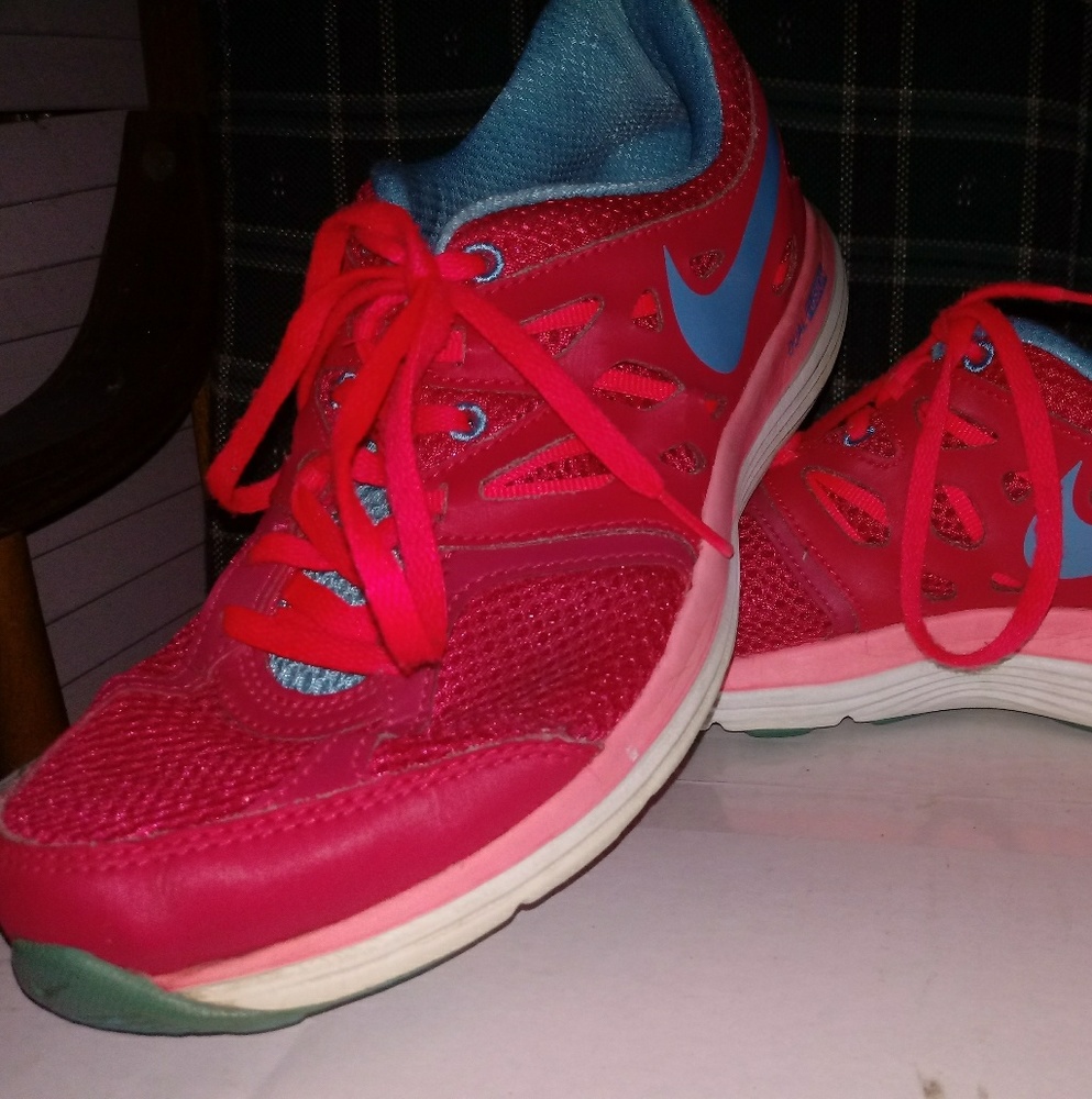NIKE DUAL FUSION LITE RUNNING SHOES size 7.5
